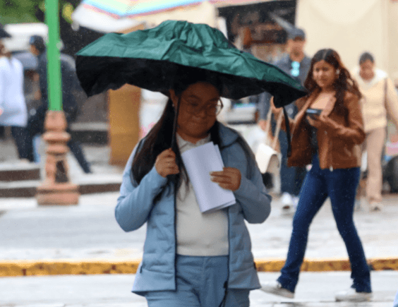 Activan Alerta Amarilla por pronóstico de lluvias y granizo en la CDMX.