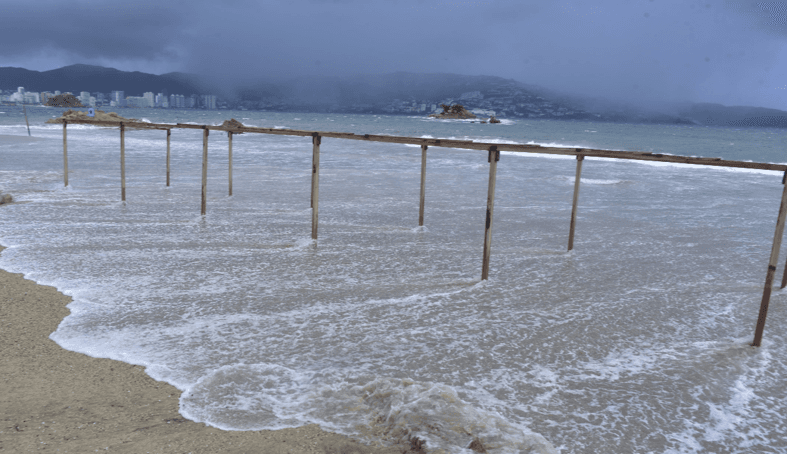 Depresión tropical Dos-E se intensifica a tormenta tropical Boris.