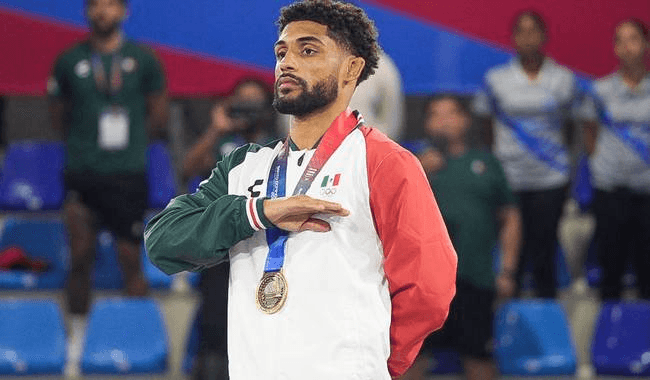 Obtiene lucha mexicana tres medallas en su debut de Santo Domingo 2026.