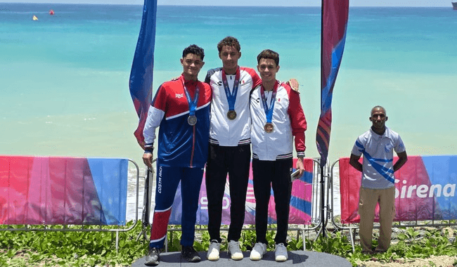 El mexicano Paulo Strehlke conquista oro en aguas abiertas.