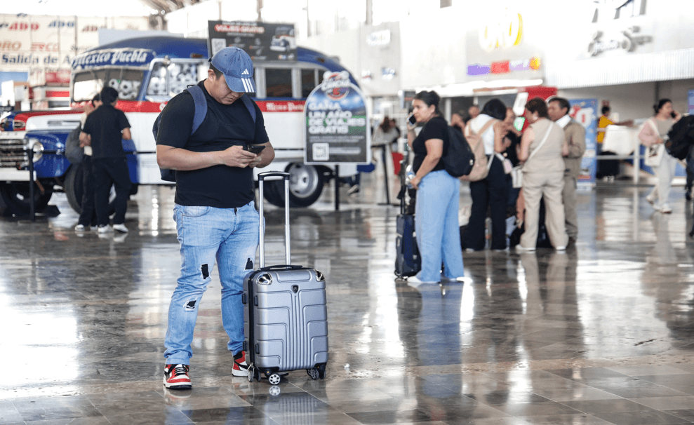 Incrementa afluencia de viajeros en la terminal de autobuses CAPU.