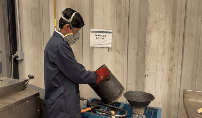 Impulsa SICT el uso del sargazo en materiales para la construcción y pavimentos.