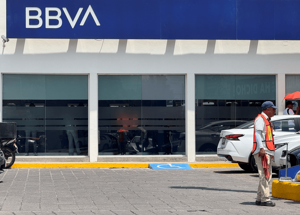 Se registra asalto a cuentahabiente de BBVA en Mayorazgo.