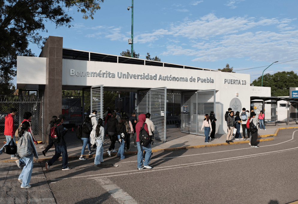 A clases: Ciudad Universitaria en Puebla regresa a sus actividades.