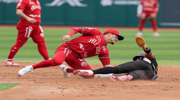 Guerreros responde con autoridad ante los Diablos Rojos y empata la serie.