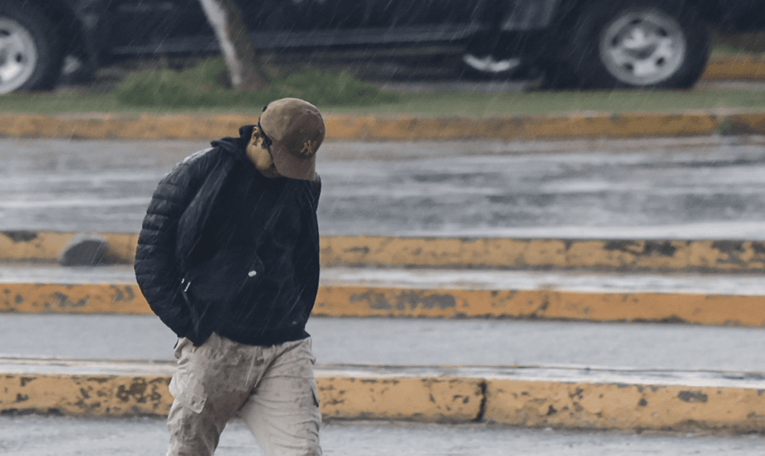 Esperan lluvia y caída de granizo en seis alcaldías de la CDMX.