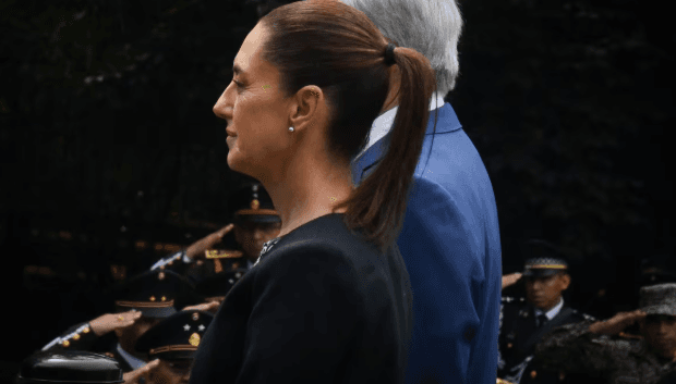 sheinbaum-amlo-espaldas-sdp