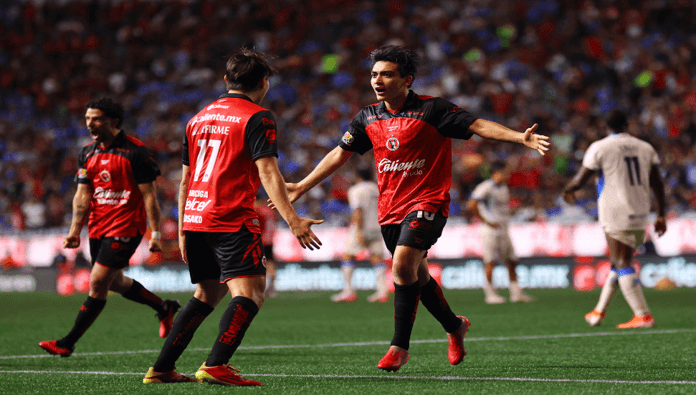 Xolos hace respetar su casa y derrota a Cruz Azul.
