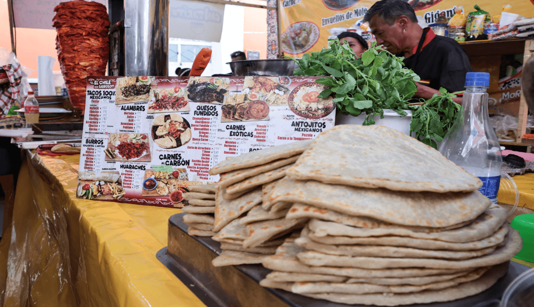 Disfruta el Huarache de Martita en la Feria Milenaria de San Pedro Cholula.