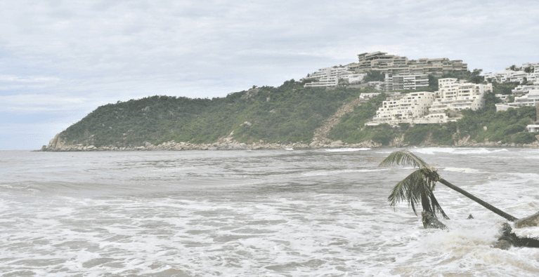 Se pronostican lluvias de muy fuertes a intensas en zonas de 17 entidades del país.